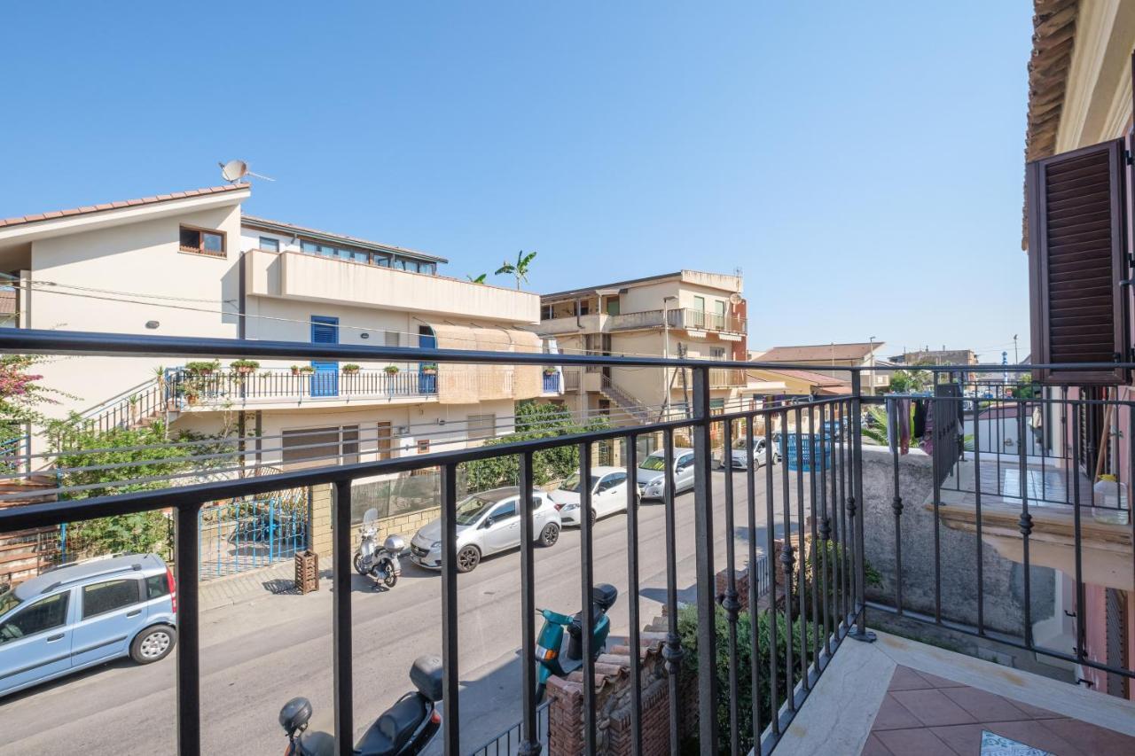 Casa Vacanza Josephine Villa Barcellona-Pozzo di Gotto Exterior photo